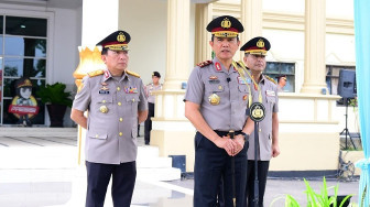 Kapolda Jambi Pimpin Langsung Pelepasan Wakapolda dalam Tradisi Penuh Makna